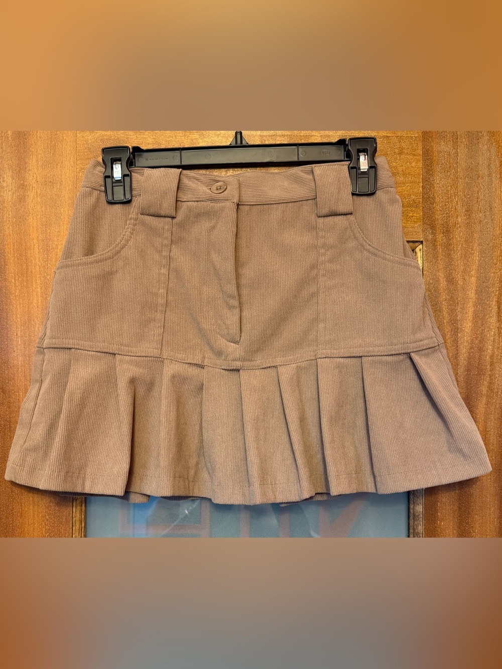 Sincerely Jules Women’s Tan Corduroy Drop Waist Pleated Mini Skirt 2K